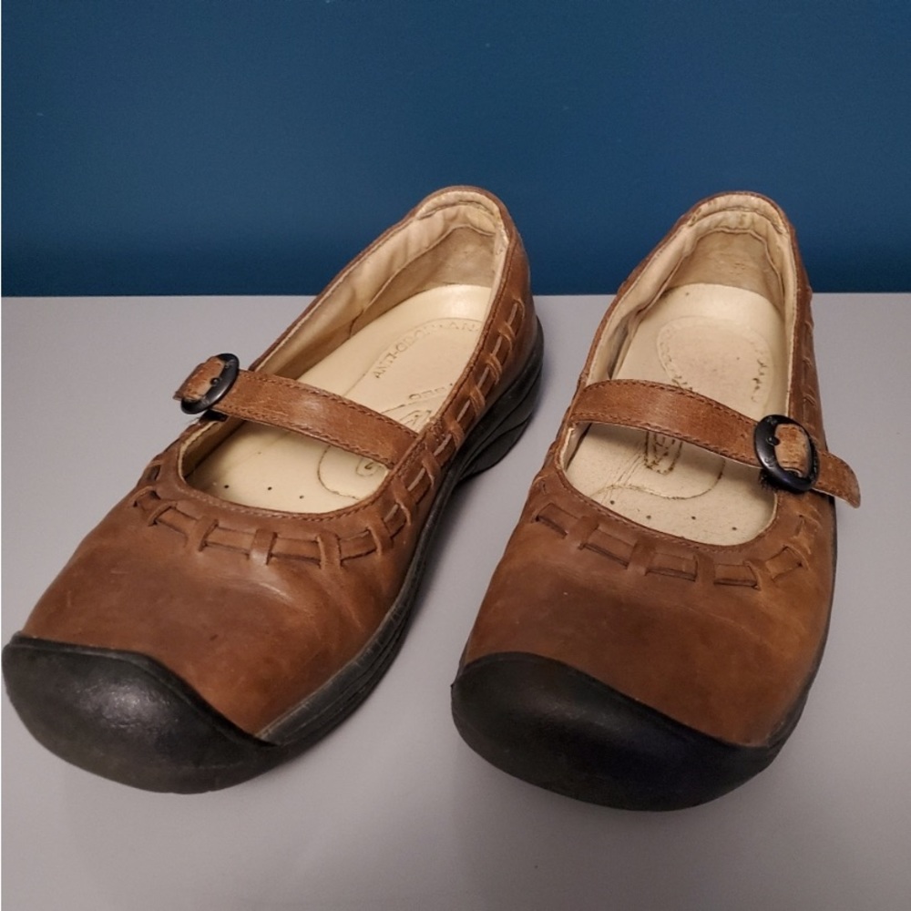 Keen brown leather Mary Jane Flats size 7